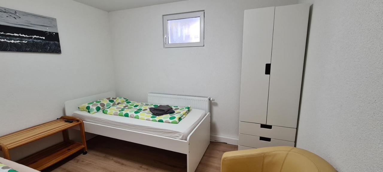Workers Heaven Monteur - Arbeiter Zimmer Леррах Екстер'єр фото