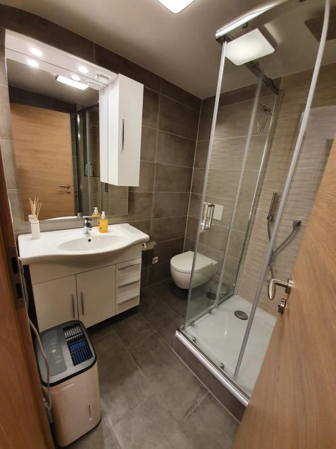 Workers Heaven Monteur - Arbeiter Zimmer Леррах Номер фото