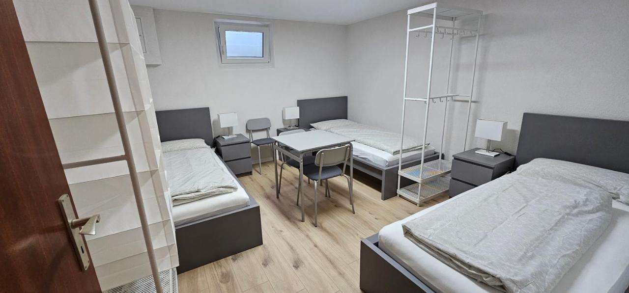 Workers Heaven Monteur - Arbeiter Zimmer Леррах Екстер'єр фото