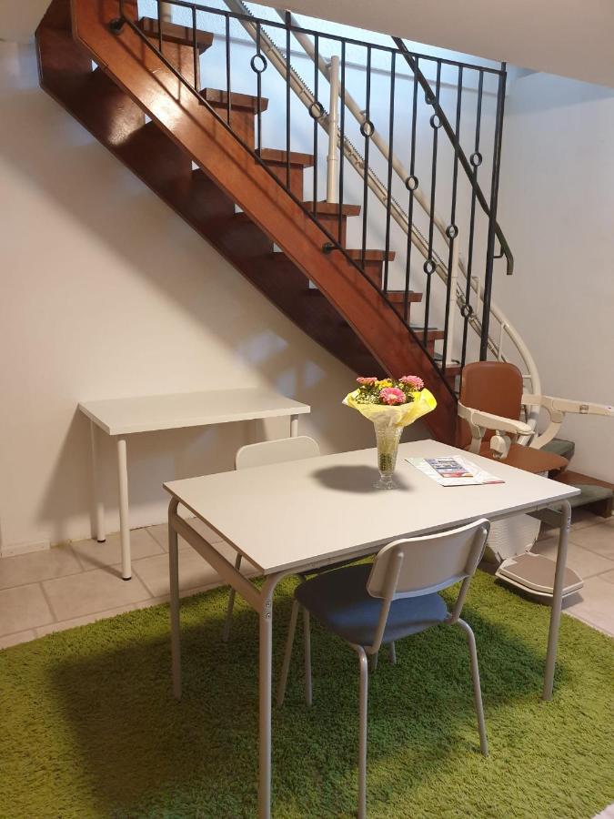 Workers Heaven Monteur - Arbeiter Zimmer Леррах Екстер'єр фото